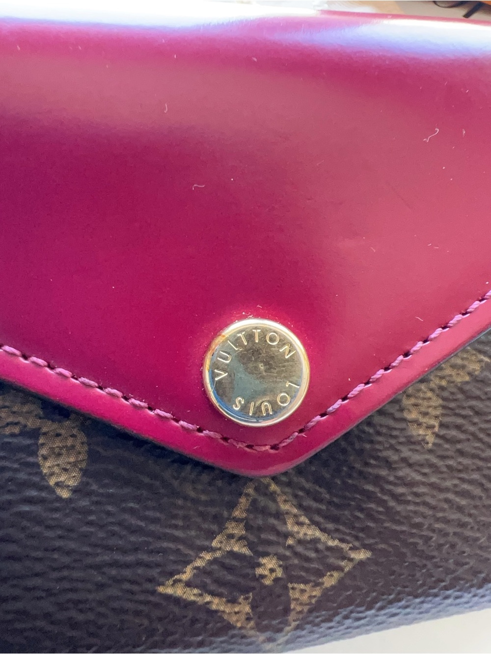 Louis Vuitton Monogram Zoe Wallet - Picture 9 of 9
